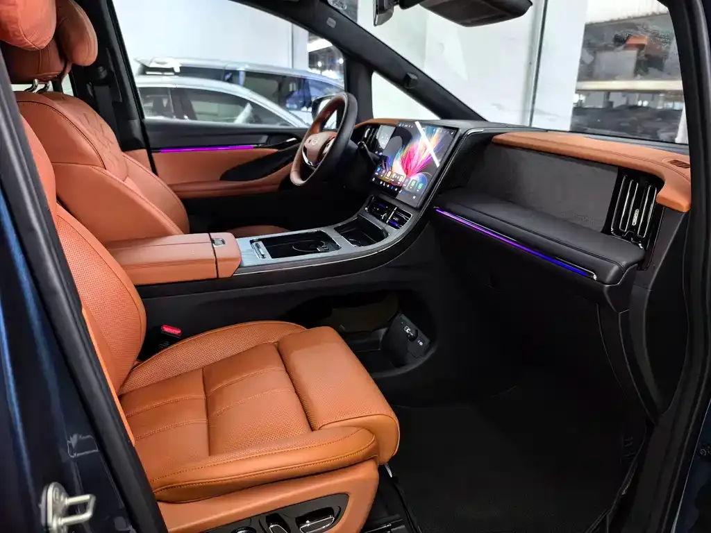 GAC Motor Trumpchi M8 — фото 3