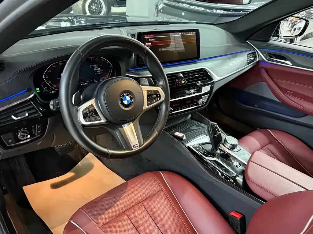 BMW 5 Series — фото 10