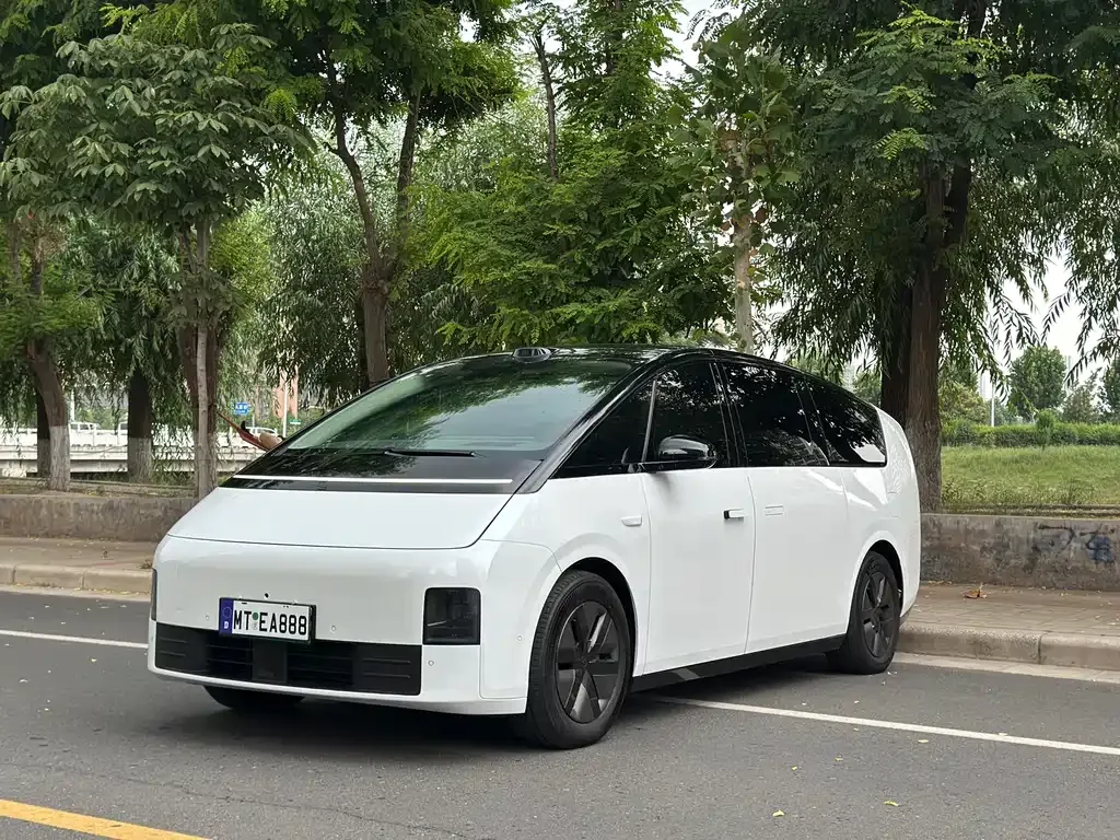 Li Auto MEGA