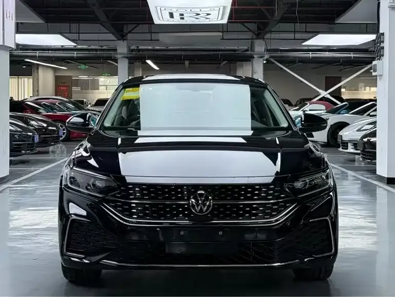 Volkswagen Passat — фото 5