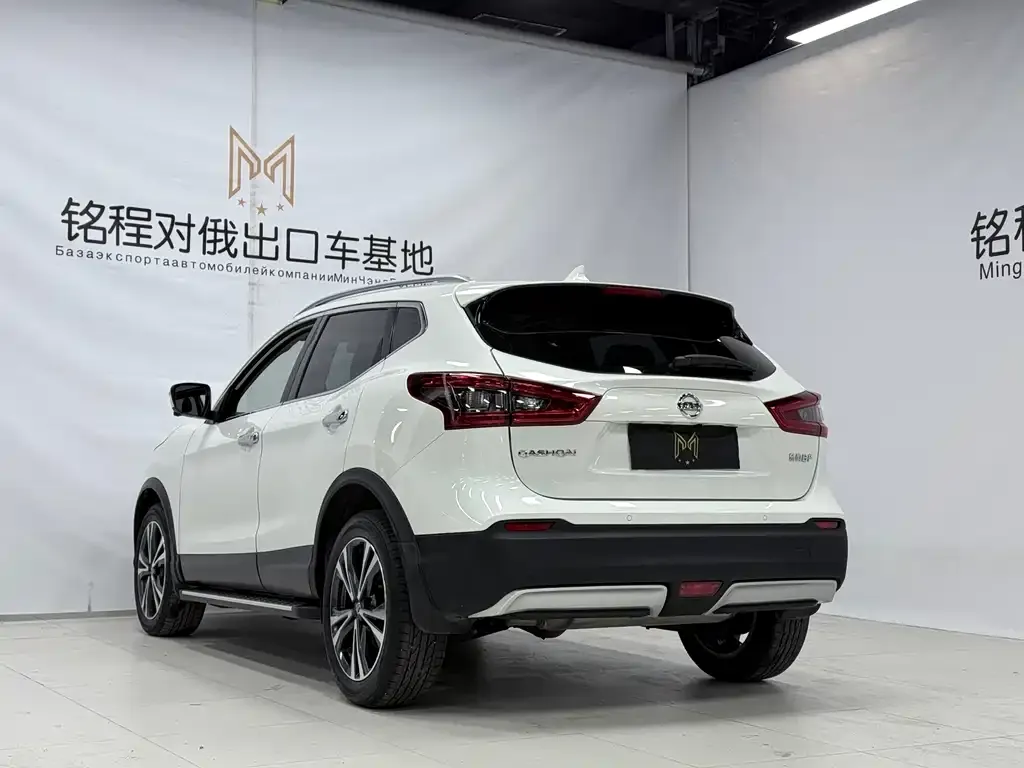 Nissan Qashqai — фото 7