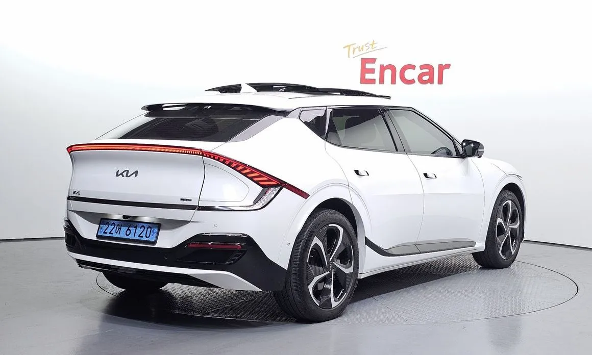 Kia EV6 — фото 10