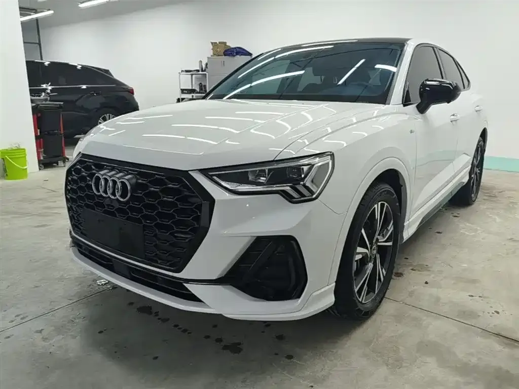 Audi Q3 Sportback — фото 9