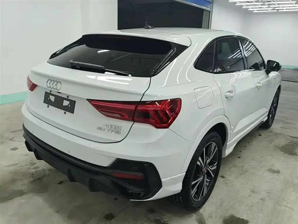 Audi Q3 Sportback — фото 8