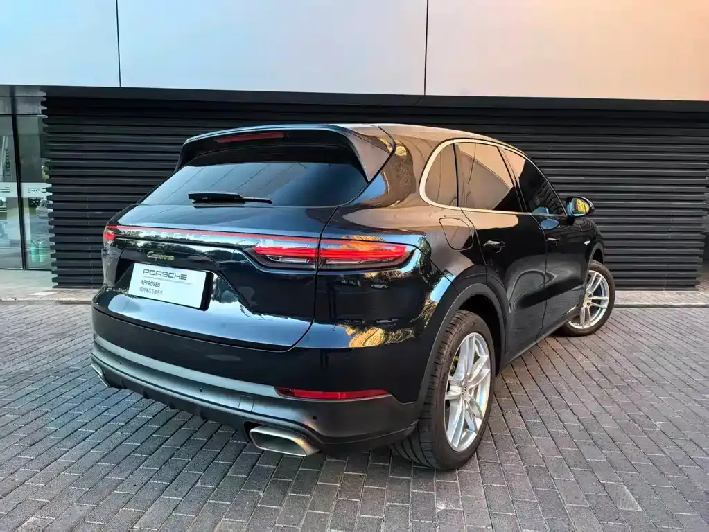 Porsche Cayenne Hybrid — фото 9