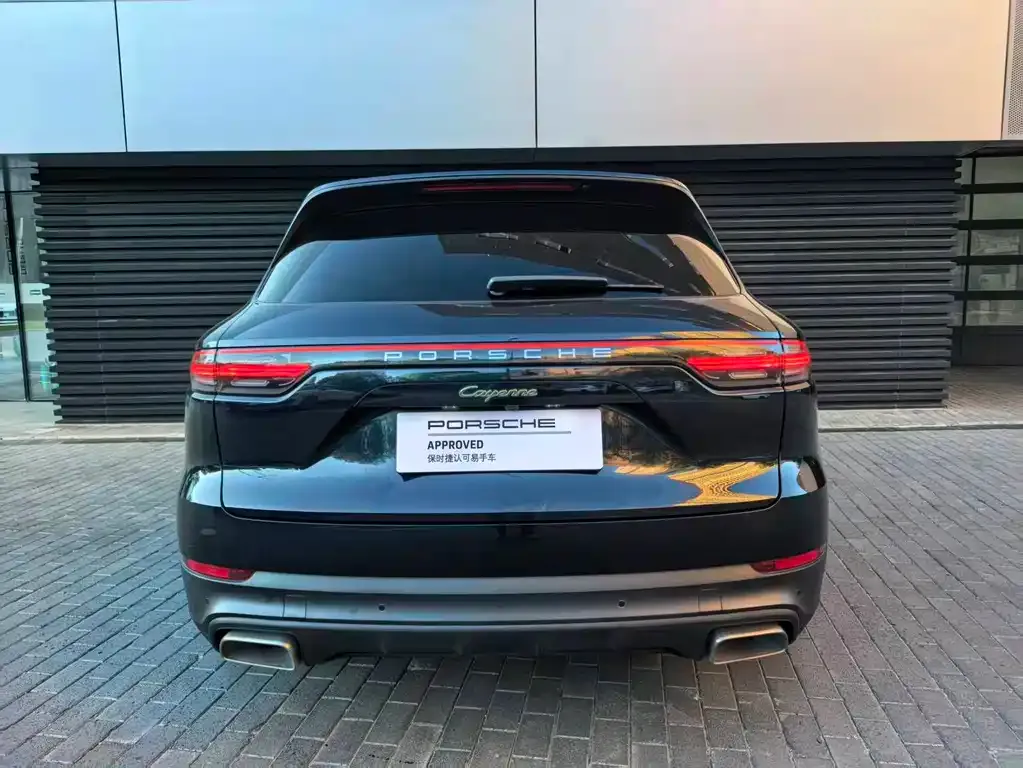 Porsche Cayenne Hybrid — фото 7