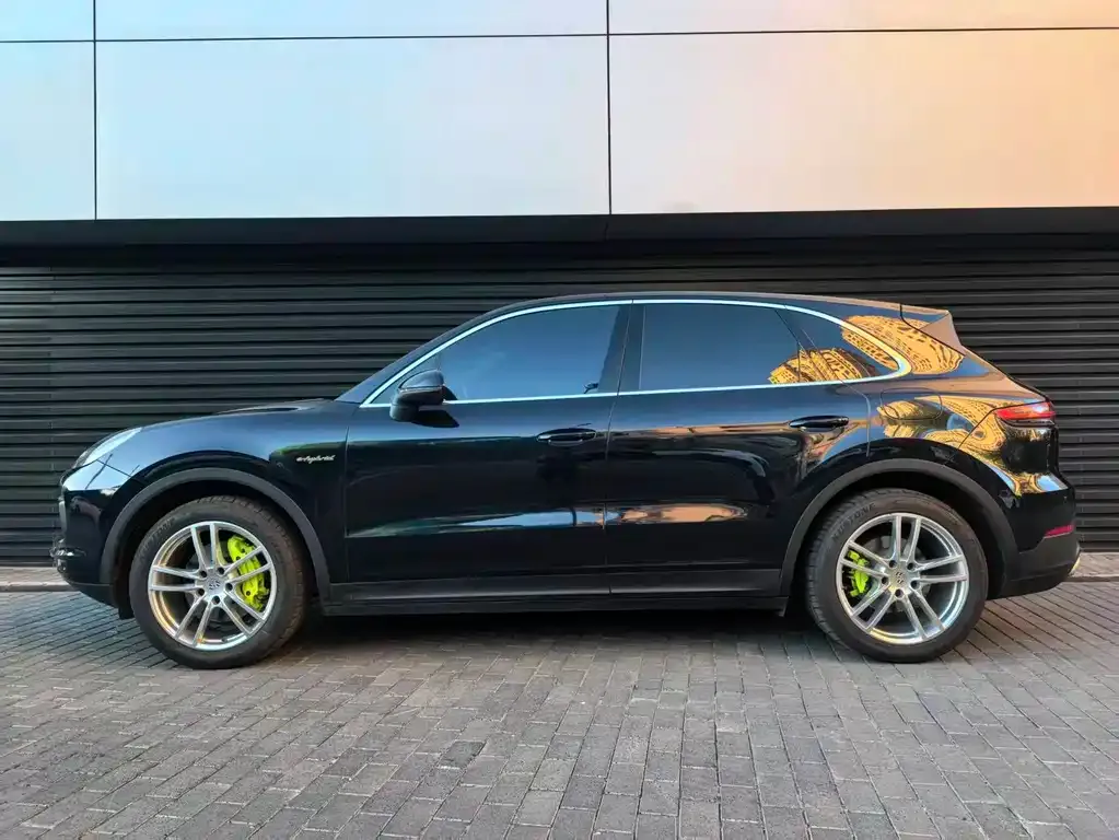 Porsche Cayenne Hybrid — фото 3