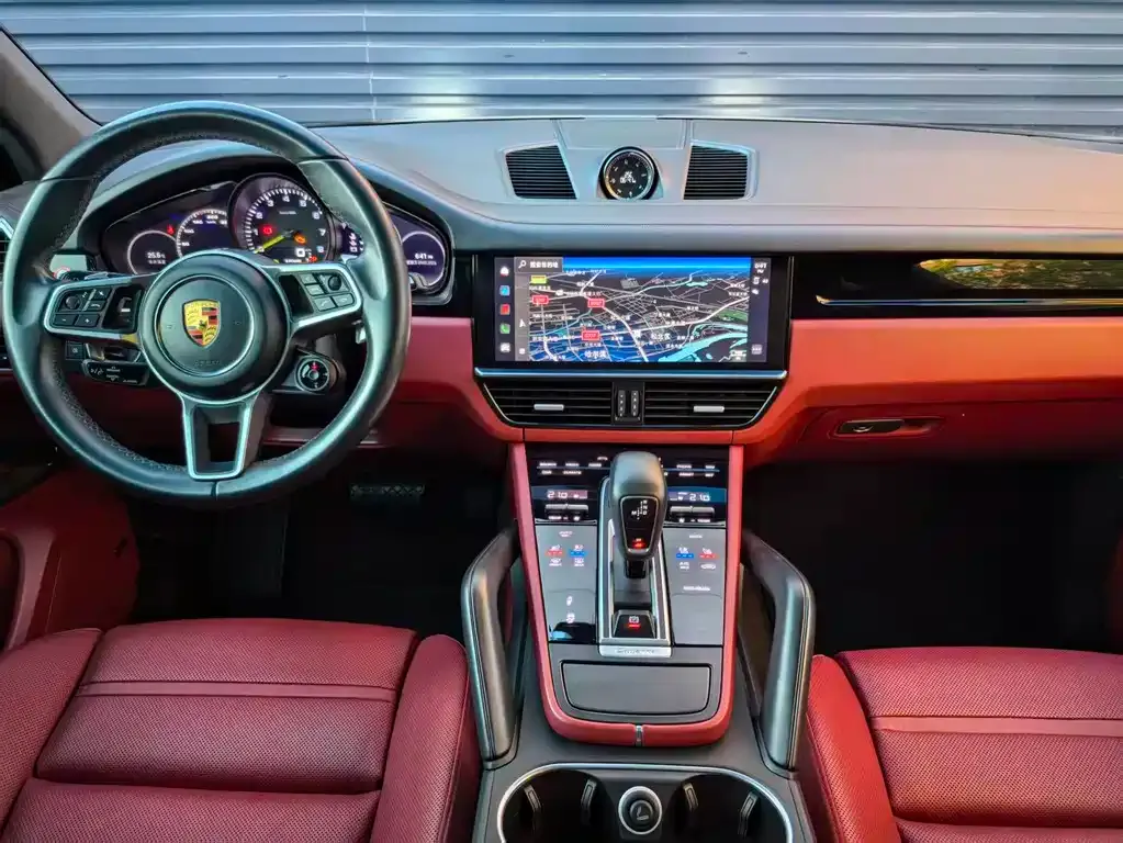 Porsche Cayenne Hybrid — фото 10
