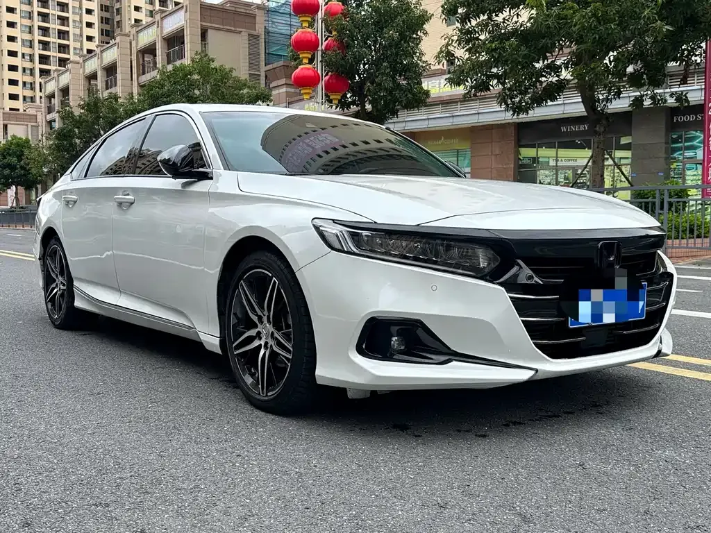Honda Accord — фото 9