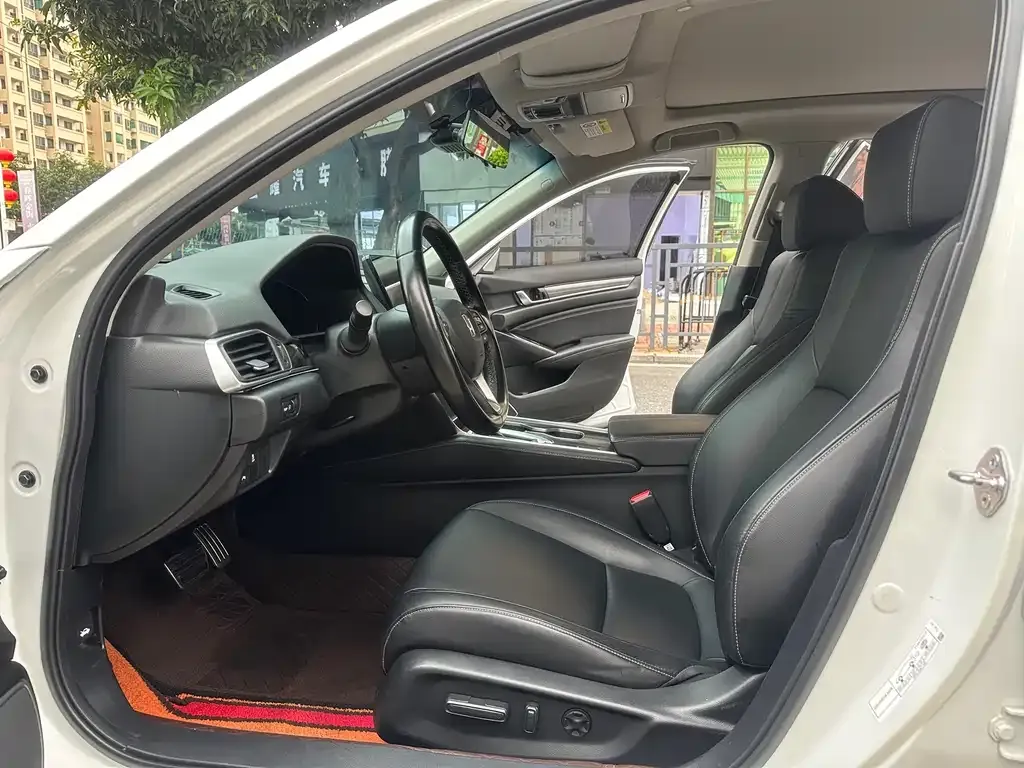 Honda Accord — фото 2