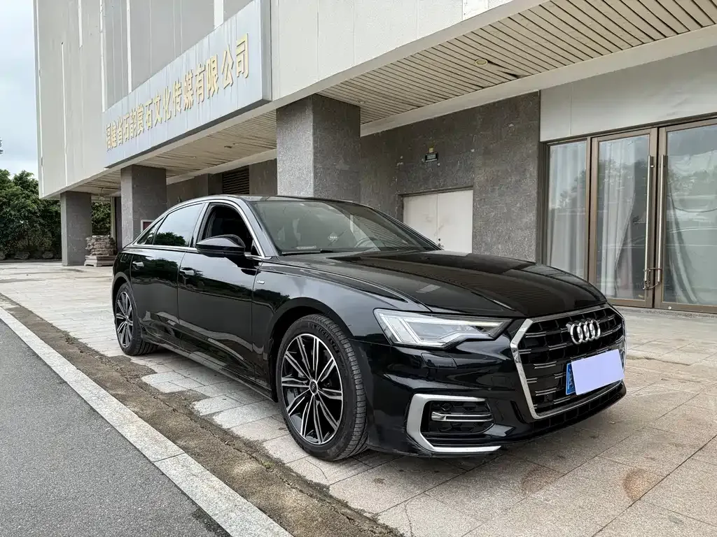 Audi A6L — фото 2