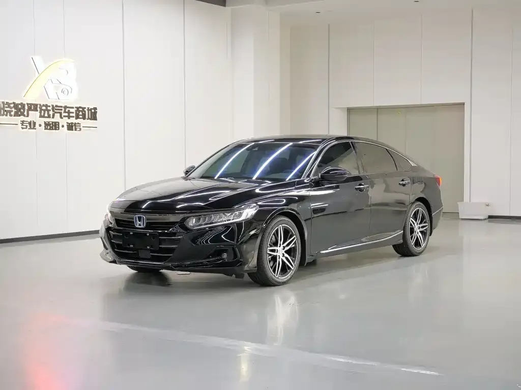 Honda Accord — фото 1