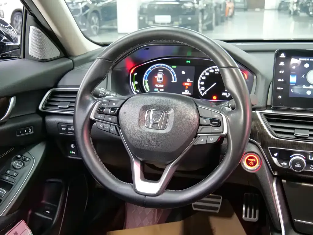Honda Accord — фото 7