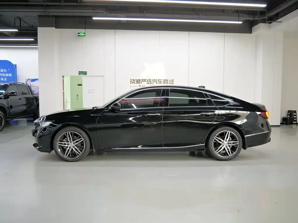 Honda Accord — фото 3