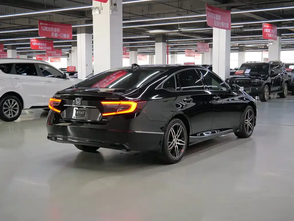 Honda Accord — фото 6