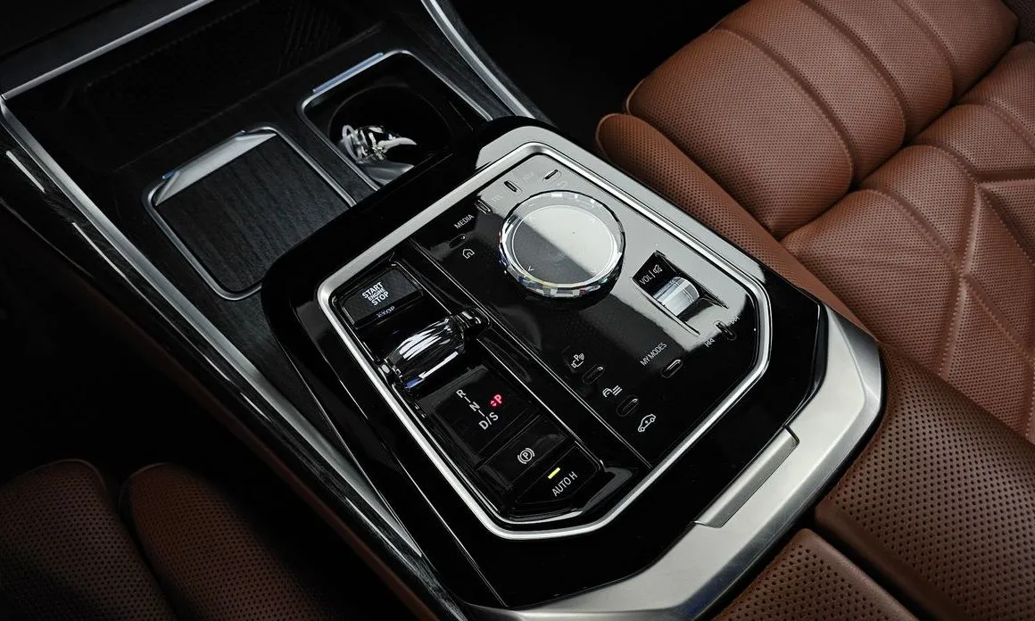 BMW 7-Series 2024 из KR, фото 7
