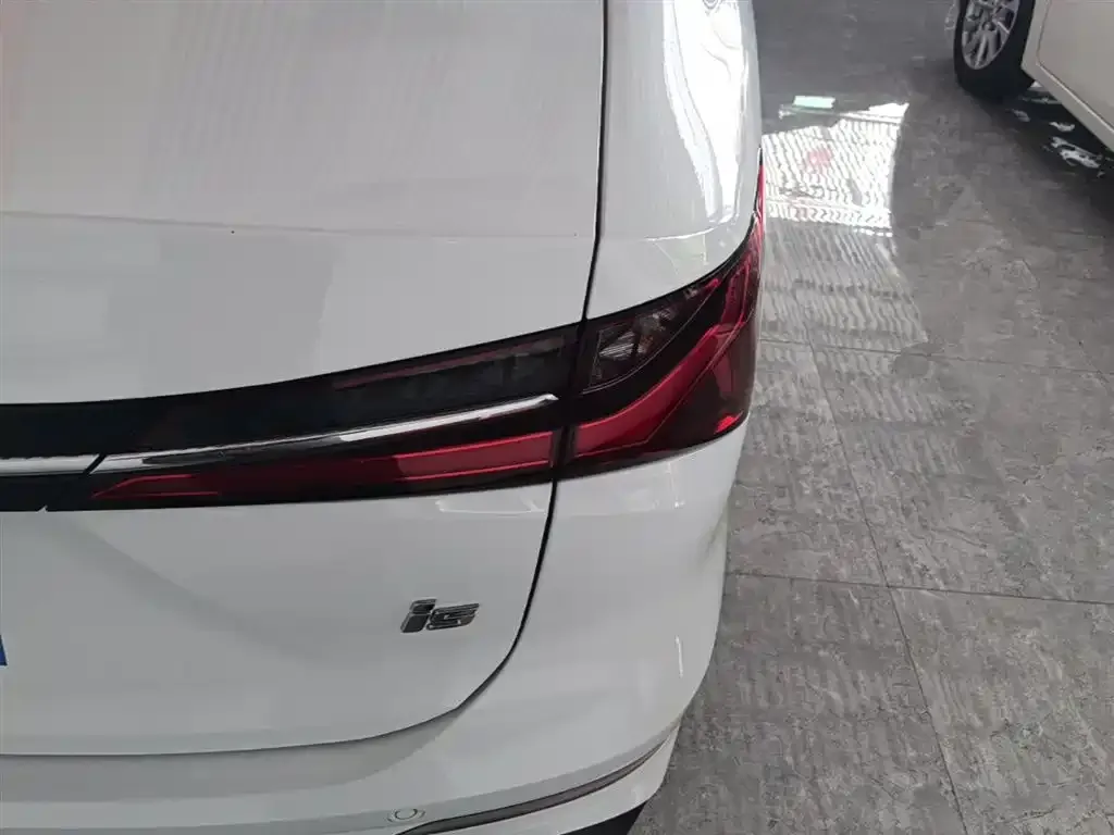 Roewe i5 2026 из CN, фото 7