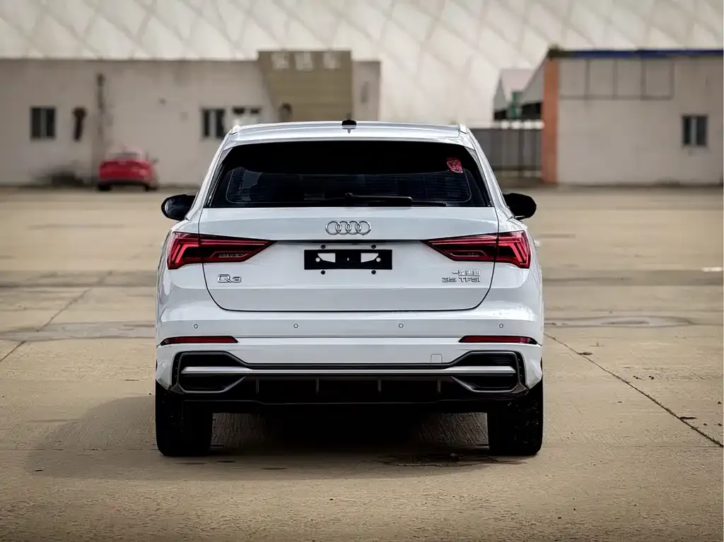 Audi Q3 — фото 4