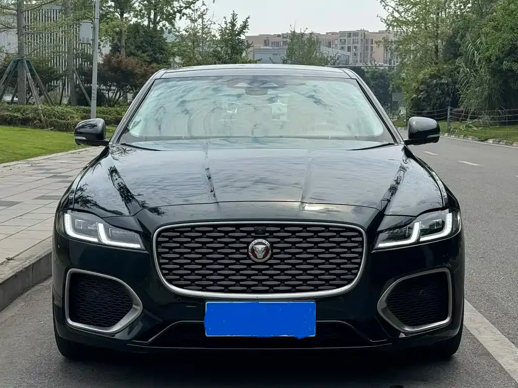 Jaguar XFL — фото 3