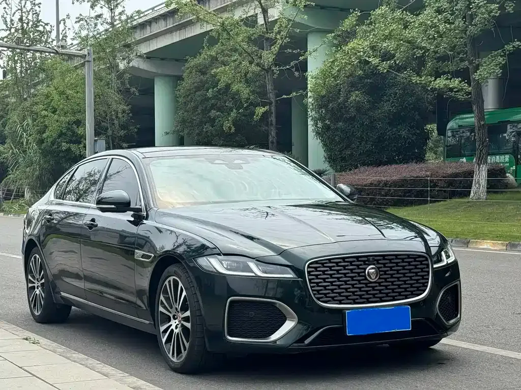 Jaguar XFL — фото 10
