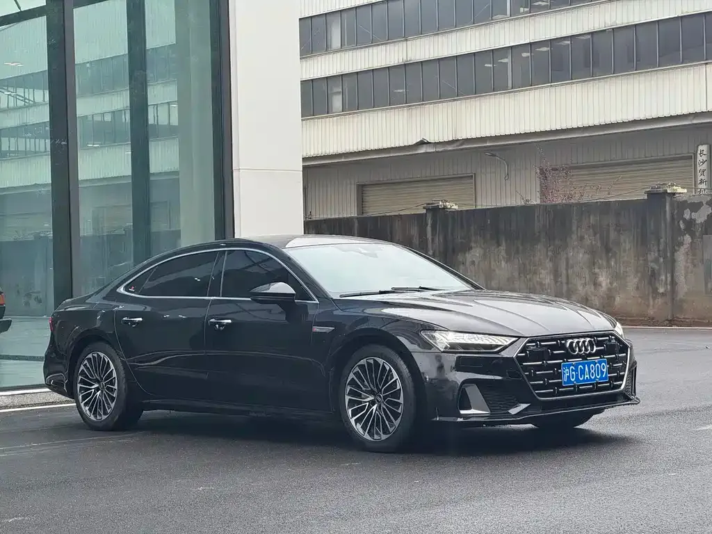 Audi A7L — фото 9
