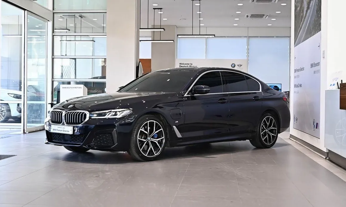 BMW 5-Series 2021 из KR, фото 1