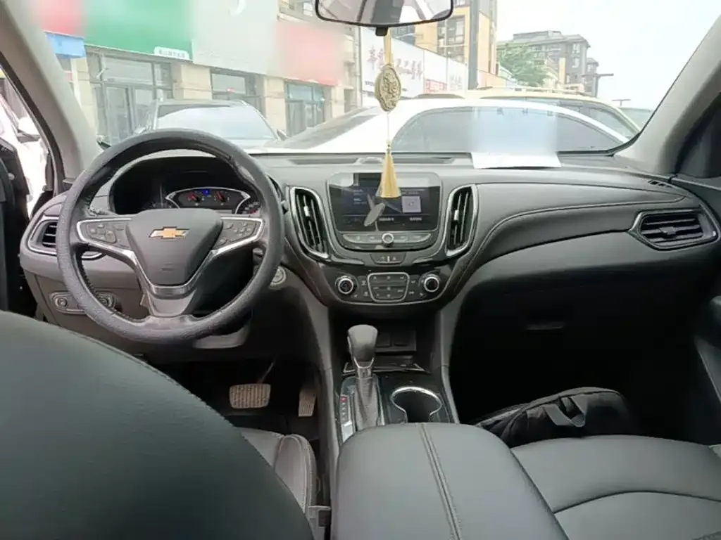 Chevrolet Equinox 2022 из CN, фото 2