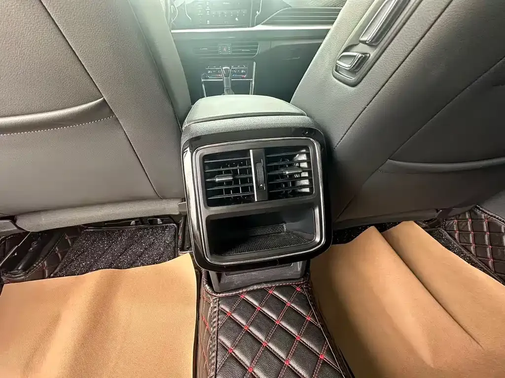 Volkswagen Passat — фото 4