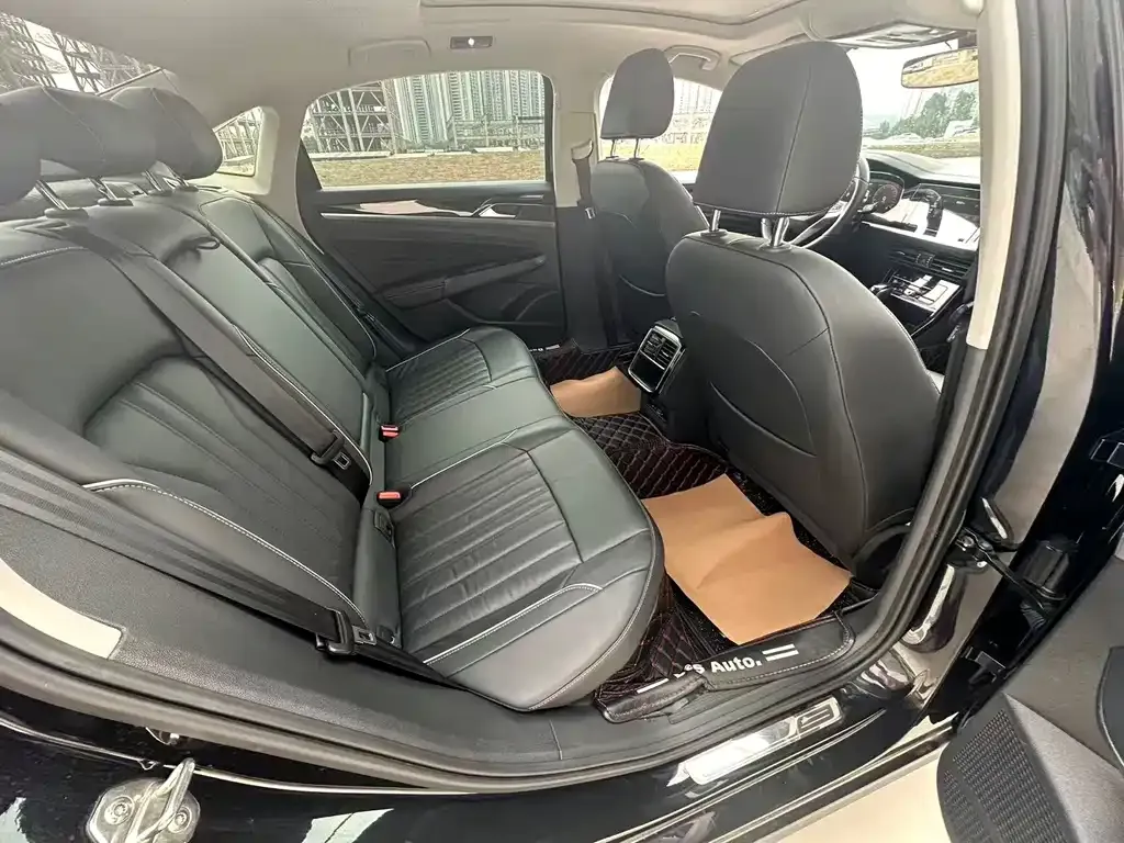 Volkswagen Passat — фото 9