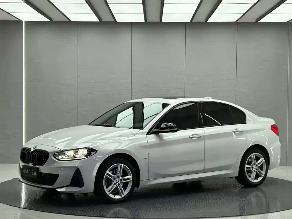 BMW 1 Series — фото 1
