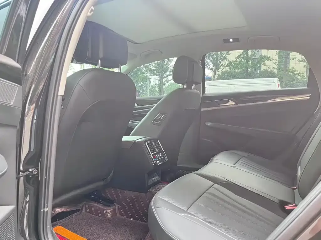 Volkswagen Passat — фото 2