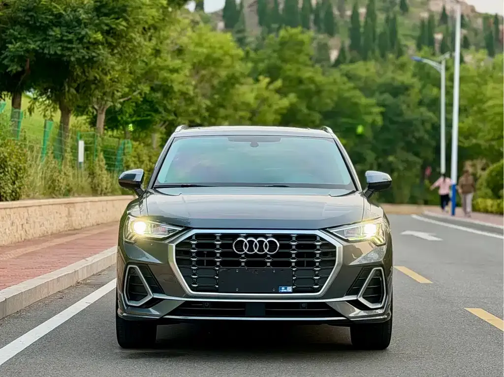 Audi Q3 — фото 3