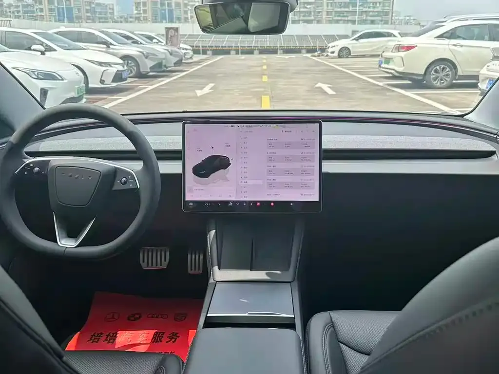 Tesla Model 3 — фото 10