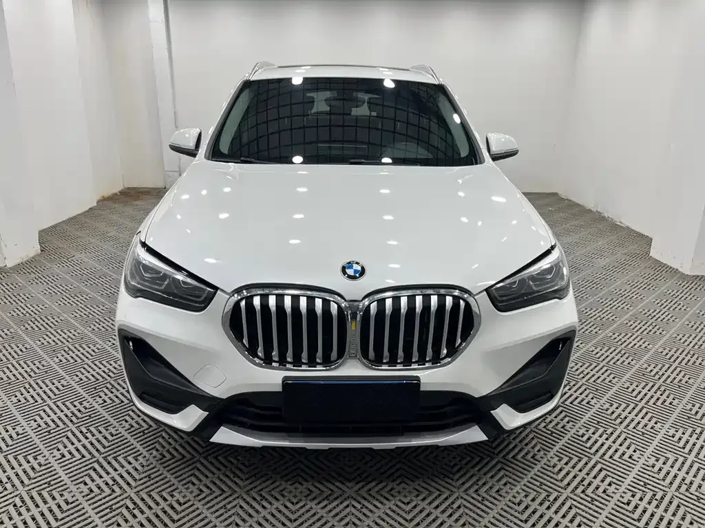 BMW X1 — фото 5