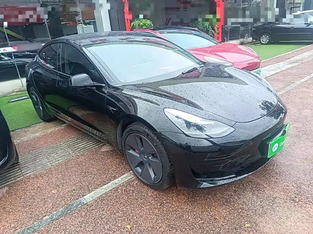 Tesla Model 3 — фото 10