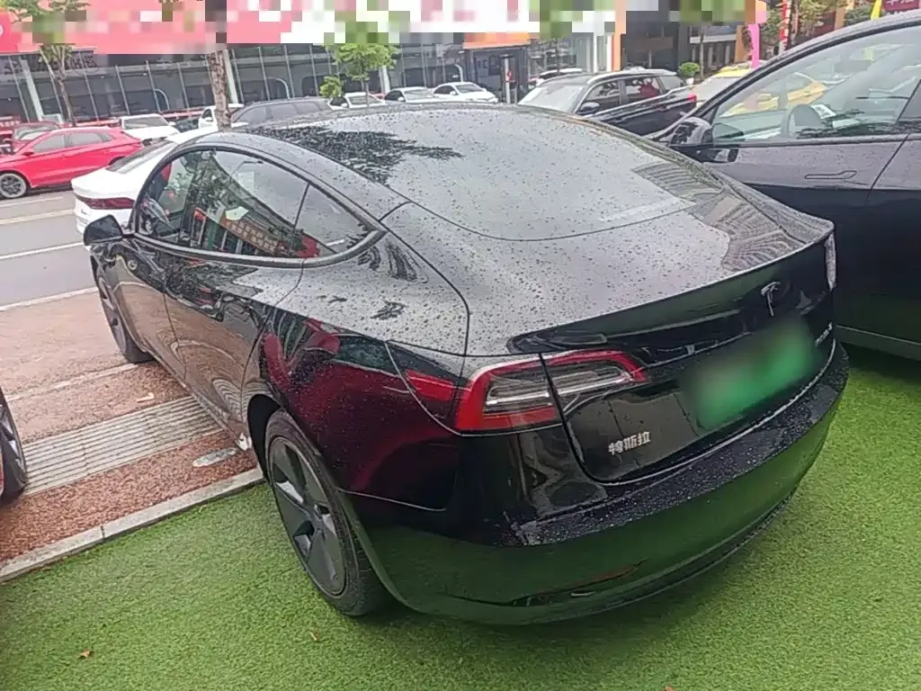 Tesla Model 3 — фото 6