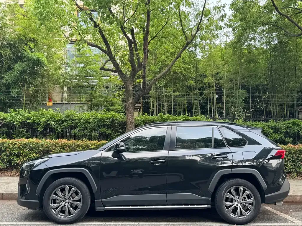 Toyota RAV4 2024 из CN, фото 10
