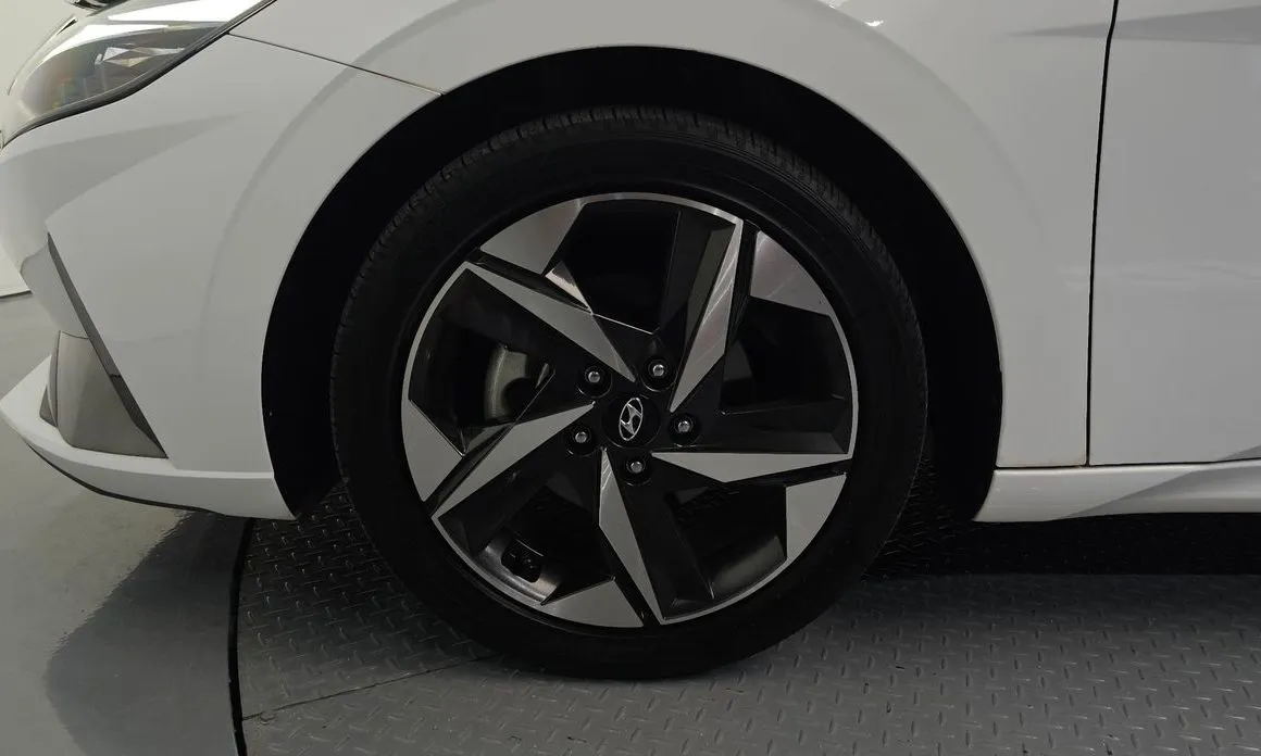 Hyundai AVANTE — фото 6