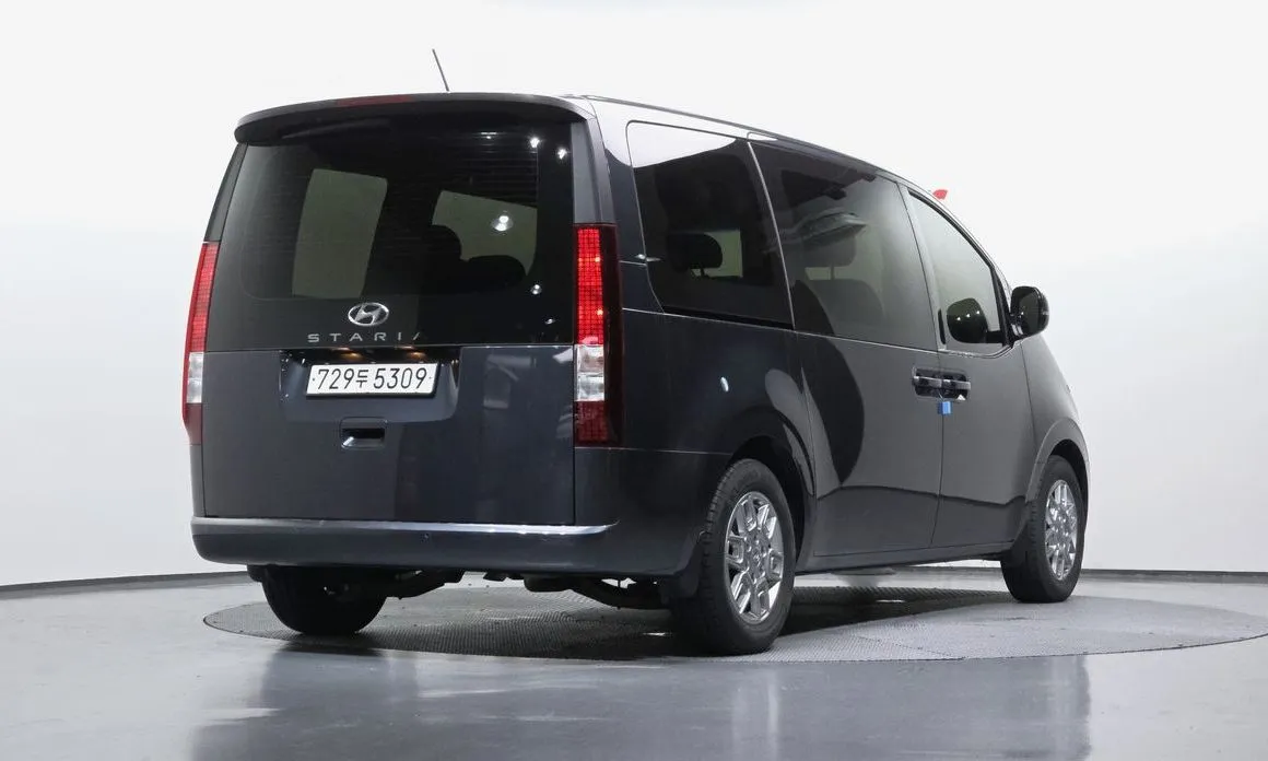 Hyundai Staria 2024 из KR, фото 2