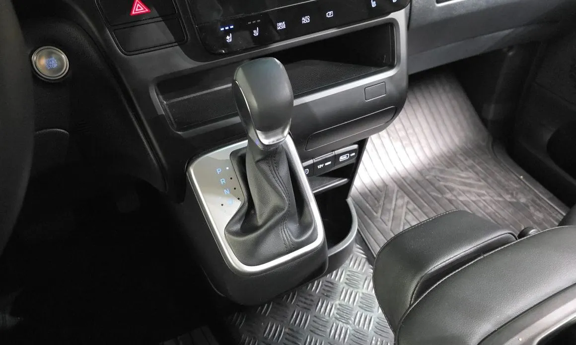 Hyundai Staria 2024 из KR, фото 3
