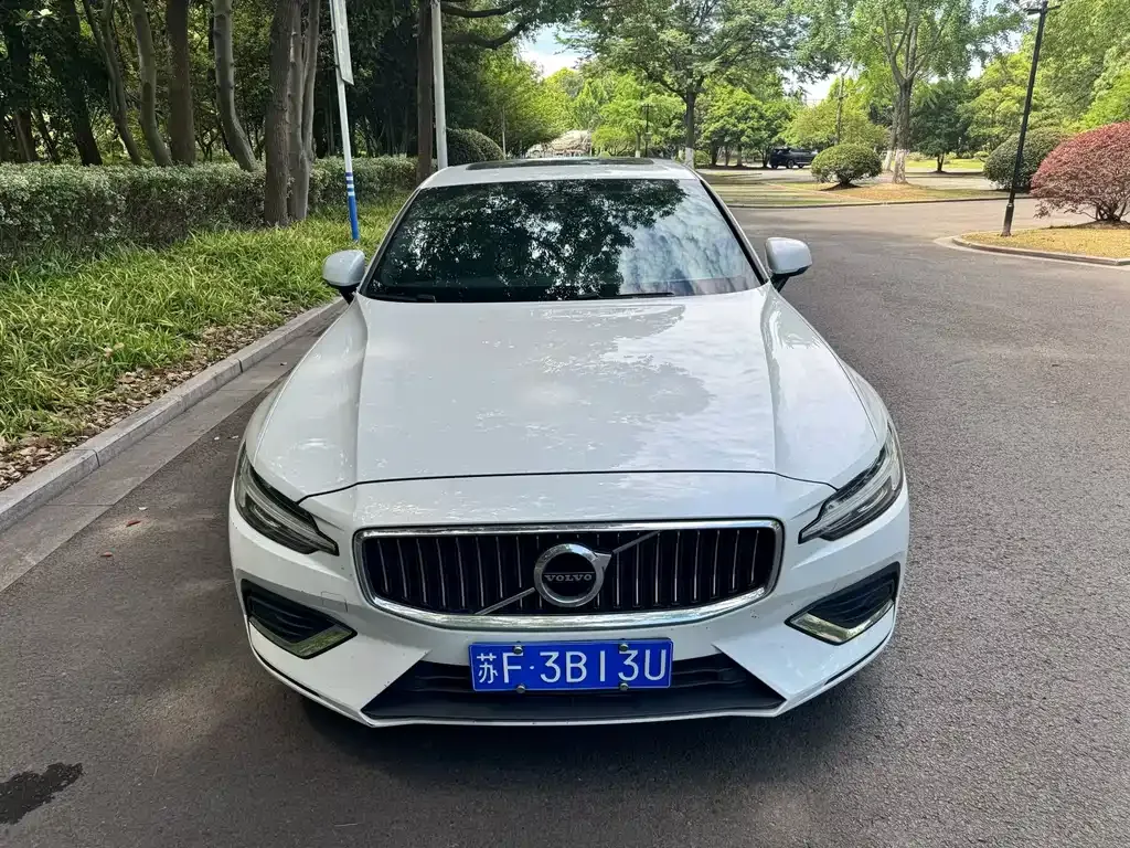 Volvo S60 — фото 3