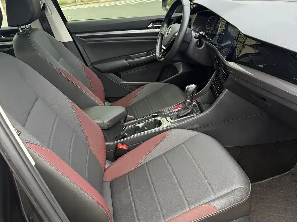 Volkswagen Bora 2021 из CN, фото 9