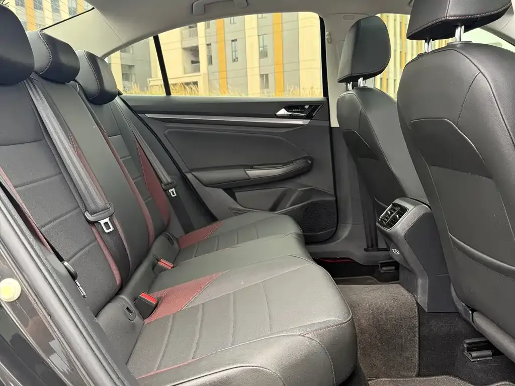 Volkswagen Bora 2021 из CN, фото 4