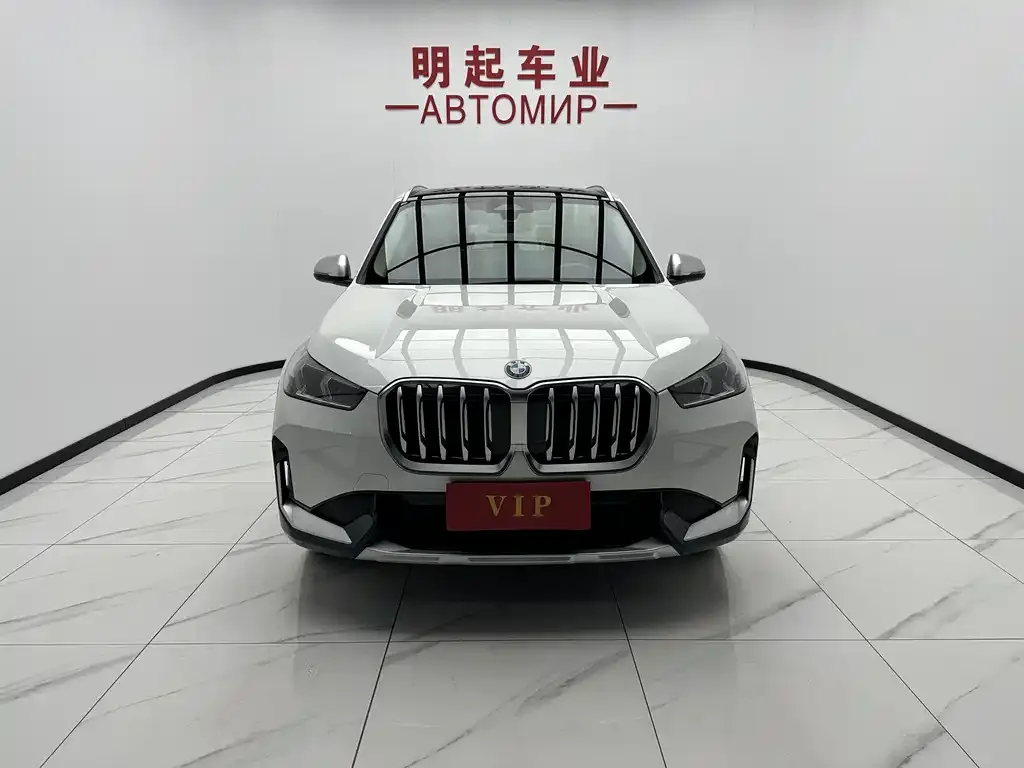 BMW X1 — фото 9