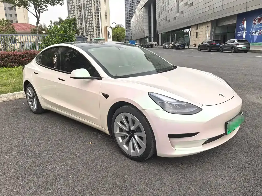 Tesla Model 3 — фото 6