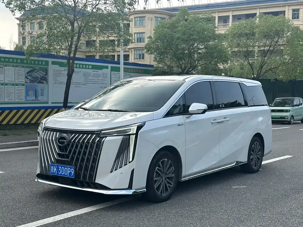GAC Motor Trumpchi M8 — фото 1