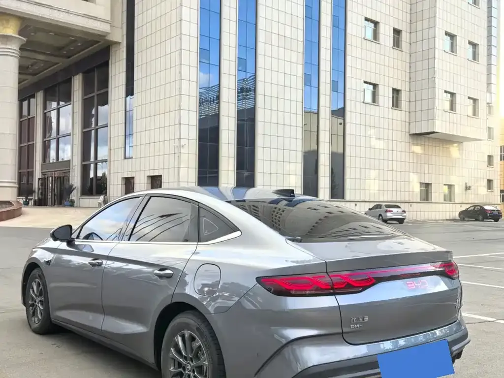BYD Qin L — фото 4