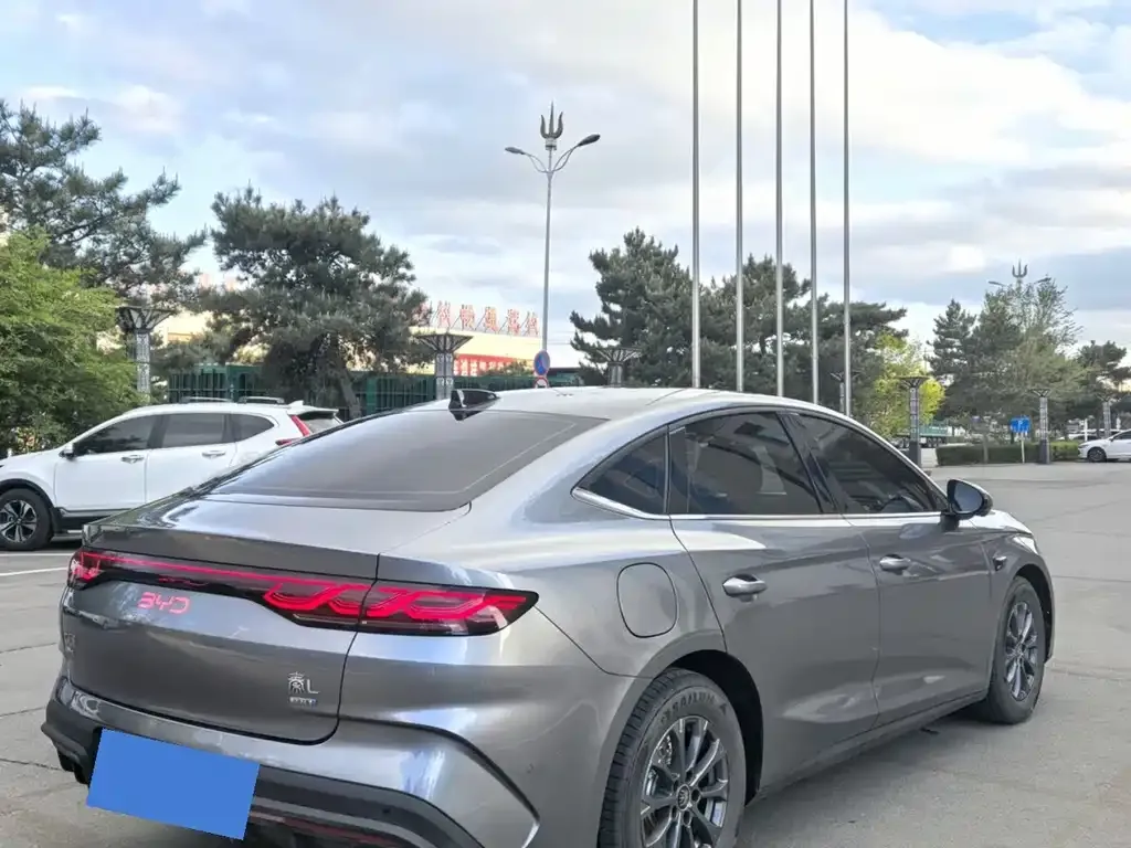 BYD Qin L — фото 6