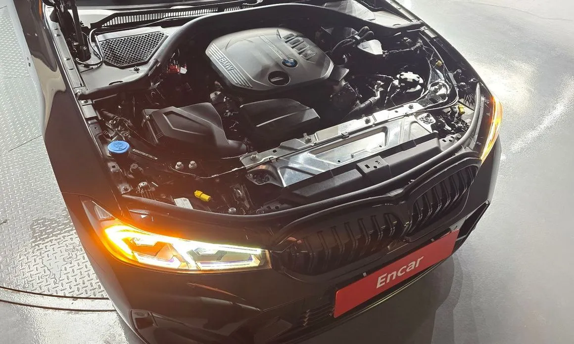 BMW 3-Series 2024 из KR, фото 10