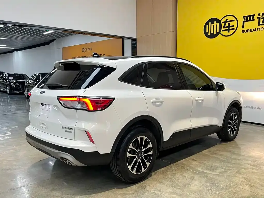 Ford Escape 2023 из CN, фото 4